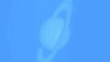 Saturnus di siang hari, terlihat melalui teleskop. 2022 Foto: Boredpanda