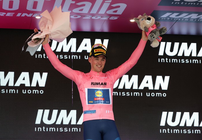 Giro Italia Etape 1 Cycling - Giro d'Italia - Stage 1 - Durazzo to Tirana - Albania - May 9, 2025 Lidl - Trek's Mads Pedersen celebrates winning stage 1 REUTERS/Florion Goga