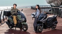 Honda NS150GX terbaru mengusung desain adventure atau petualang khas Honda ADV 150 di bagian depan. Pabrikan membekalinya dengan wajah agresif, windshield atau penghalang angin yang bisa diatur dan setang model naked atau telanjang. Foto: Doc. Sundiro Honda.