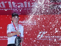 Josh Tarling Jadi yang Tercepat di Etape 2 Giro dItalia 2025