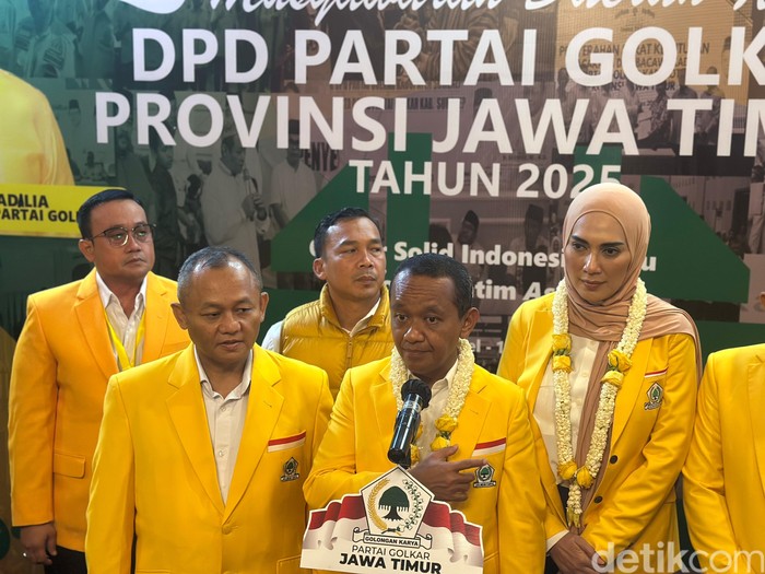 Ketum Golkar Bahlil Lahadalia saat membuka Musda Golkar Jatim XI.