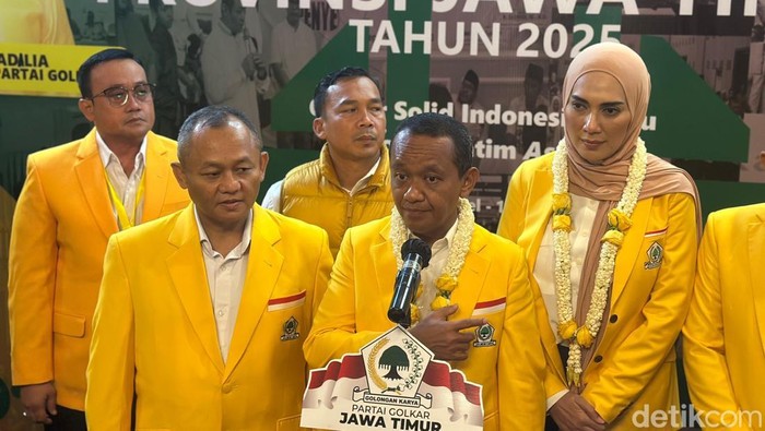 Ketum Golkar Bahlil Lahadalia saat membuka Musda Golkar Jatim XI.