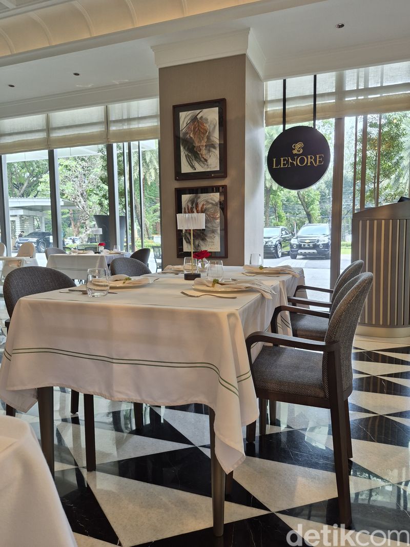 Lenore Exquisite Dining.