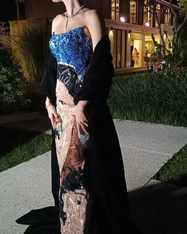 Uut Bambang Sugeng adalah ayah Luna Maya yang meninggal pada 1995. Semasa hidupnya, ia adalah seorang pelukis.  Foto: Instagram @bridedept