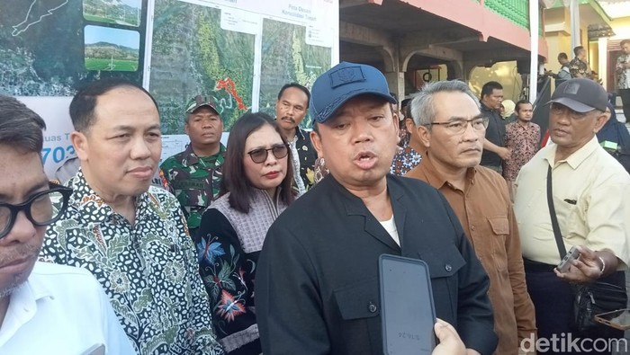 Menteri Agraria dan Tata Ruang/Kepala Badan Pertanahan Nasional Nusron Wahid saat ditemui awak media di Kretek, Bantul, Sabtu (10/5/2025).
