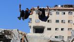 Saat Reruntuhan Jalur Gaza Jadi Lahan Bermain Parkour