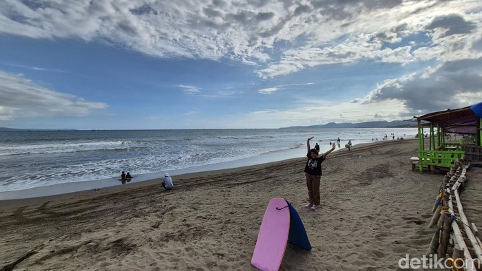 Pantai Citepus, Desa Citepus, Kecamatan Palabuhanratu, Kabupaten Sukabumi,