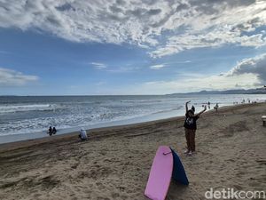 Lepas Penat dengan Menikmati Senja di Pantai Citepus Sukabumi