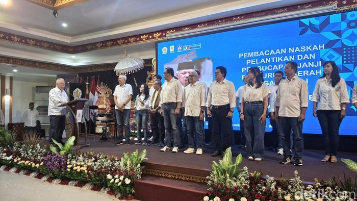 Pelantikan Pengurus Daerah (Pengda) Keluarga Alumni Gadjah Mada (KAGAMA) Bali oleh Ketua Umum PP KAGAMA, Basuki Hadimuljono. Sabtu (10/5/2025).