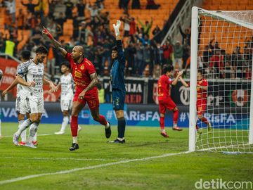 Persija Tumbangkan Bali United 3-0