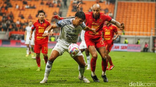 Macan Kemayoran menumbangkan tamunya Bali United dengan skor telak 3-0.
di JIS, Sabtu (10/5/2025).