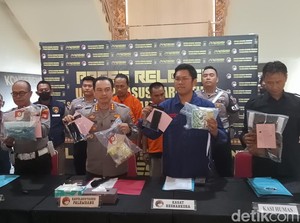Dua Pria asal Riau Ditangkap Usai Bawa 2 Kg Sabu-2.472 Ekstasi ke Palembang