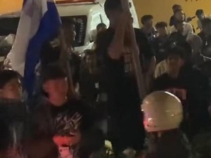 Aksi Tak Terpuji Oknum Bobotoh Saat Konvoi Juara Persib di Cianjur