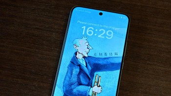 Sayangnya Realme tidak mengungkap kecepatan isi ulang baterainya dan berapa lama waktu yang dibutuhkan. Dengan baterai sebesar itu, Realme tentu membutuhkan fast charging yang ngebut agar bisa mengisi ulang dengan cepat. Foto: Alvin Zahran Majid (@Sondesix)