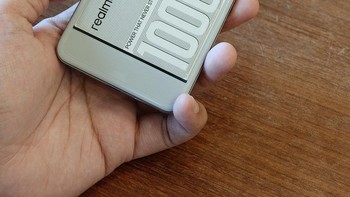 Saat ini Realme GT 10.000 mAh masih sekedar konsep dan sepertinya belum ada wacana untuk memproduksi ponsel ini secara massal. Realme akan menggelar peluncuran global GT 7 series pada akhir bulan ini, bukan tidak mungkin GT 10.000 mAh juga akan dipamerkan di event tersebut. Foto: Alvin Zahran Majid (@Sondesix)