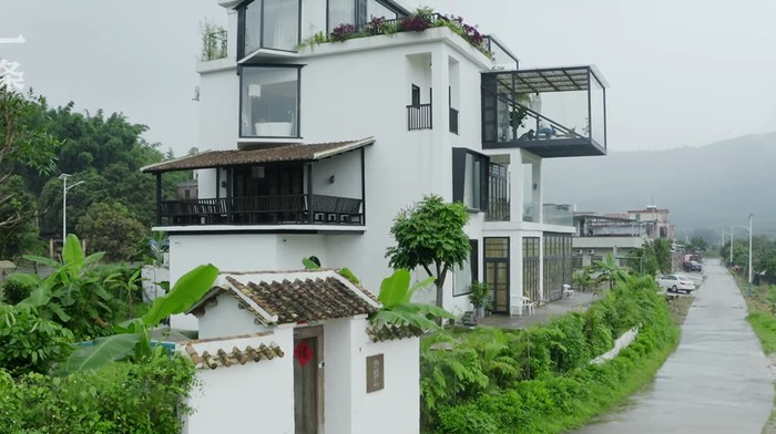 Rumah hasil patungan 7 sahabat buat tempat tinggal di masa tua.
