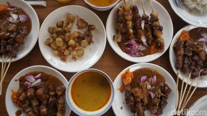 Sate kronyos di Jombang