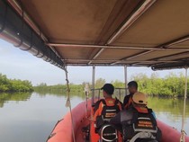 Petugas Temukan Mesin Perahu-Ponsel Milik Pemancing yang Tenggelam di Beltim