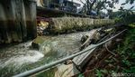 Ada Turap Kali di Depok Masih Terlihat Amblas, Ini Fotonya