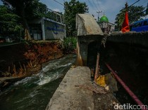Ada Turap Kali di Depok Masih Terlihat Amblas, Ini Fotonya