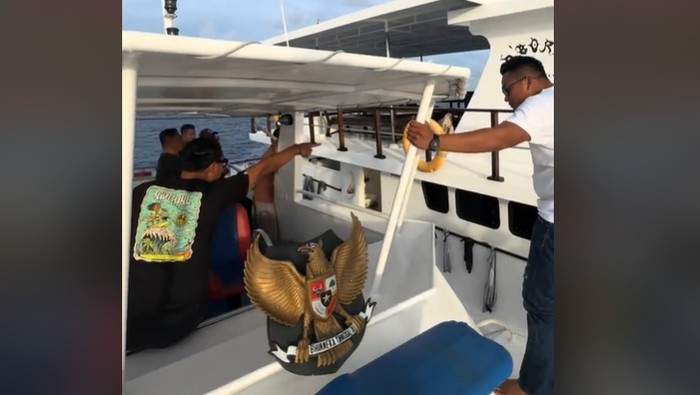 Video Bupati Mentawai Ngamuk ke Kapten Kapal Pesiar gegara Tak Tunjukkan Dokumen