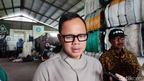 Wamendagri Bima Arya Sugiarto saat ditemui detikBali di EcoBali Kerobokan, Badung, Bali pada Sabtu (10/5/2025).