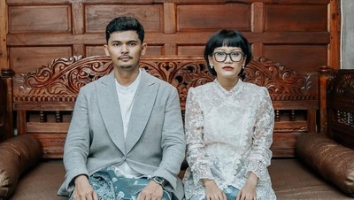 Busana Nikah Aci Resti dan Shadu Rasjidi dari Daur Ulang Sampah Tekstil