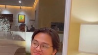 Setiap acara MnG biasanya penggemar akan dimintai uang untuk bisa berkesempatan bertemu, mengobrol, dan makan bersama Aldy. Foto: Instagram @aldymldni