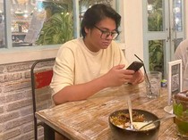 Momen Aldy Maldini saat MnG di Kafe hingga Makan Teppanyaki