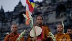 Melihat Lagi Biksu Thudong Saat Tiba di Candi Borobudur