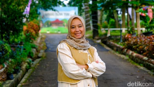 Irma, Manager Sales Studio Alam TVRI
