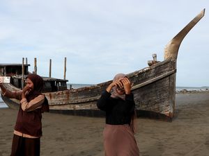 Kapal Pengungsi Rohingya di Pidie Aceh Jadi Daya Tarik Wisata