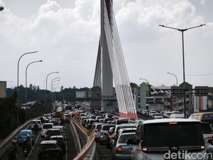 Lalin Bandung Siang Ini, Flyover Pasupati Padat Merayap