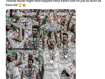 Momen Harry Kane Angkat Trofi Pertama, Netizen: Selamat
