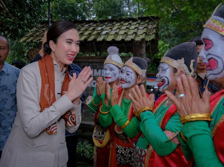 Saat Menpar Widiyanti Sambangi Desa Pentingsari Sleman
