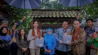 Menpar Widiyanti mengapresiasi keberhasilan desa itu dalam mengembangkan pariwisata berbasis budaya dan alam yang memberdayakan masyarakat.