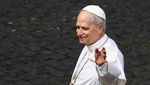 Paus Leo XIV Pimpin Doa Regina Caeli Perdana dari Basilika Santo Petrus