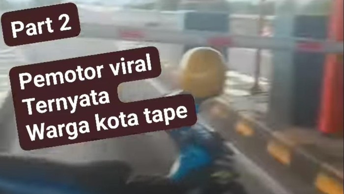 Seorang pengemudi Sepeda Motor bewana Biru Nekat Masuk JalanTol Probowangi