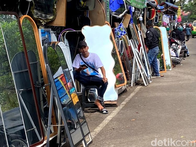 Jalan Ibrahim Adjie, Pusat Cermin Estetik di Kota Bandung