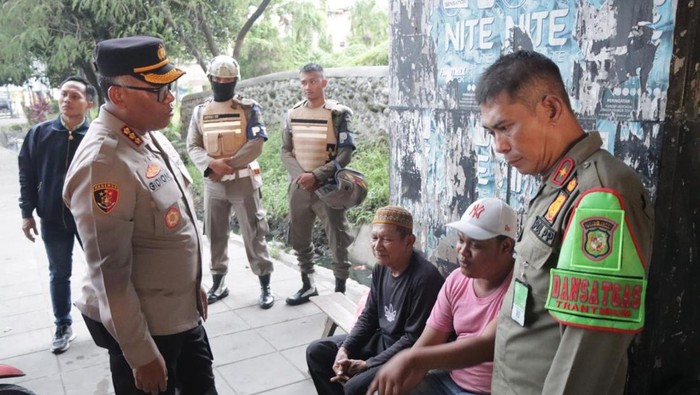 Kapolrestabes Medan Pimpin Langsung Patroli Antipremanisme
