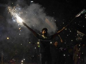 India-Pakistan Sepakat Gencatan Senjata, Warga di Kashmir Gembira