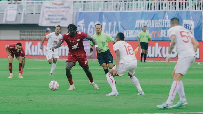 PSM Makassar berhasil mengalahkan Malut United dengan skor 3-2 dalam laga Liga 1 2024/2025 di Stadion Gelora BJ Habibie.