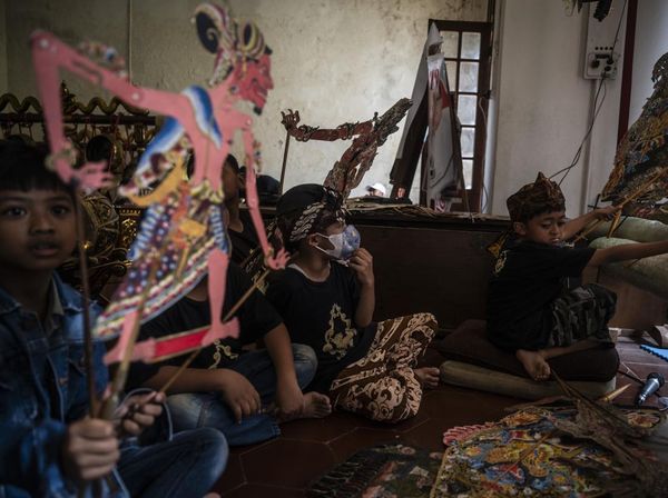 Lestarikan Budaya, Anak-Anak Antusias Latihan Dalang Cilik dan Karawitan di Semarang