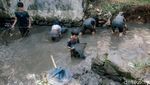 Serunya Melihat Kegiatan Ngubek Empang, Tradisi Betawi Depok Jelang Lebaran