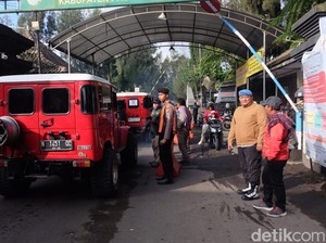 Libur Waisak, 3 Ribu Wisatawan Serbu Bromo Via Pintu Cemorolawang