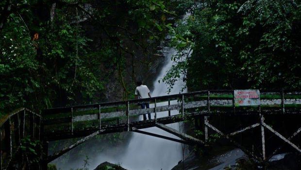 Air Terjun Haratai di Kabupaten Hulu Sungai Selatan.