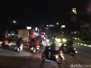 Video: Arus Lalu Lintas di Simpang Gadog Lancar Malam Ini