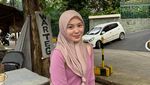 Ayana Moon Suka Beli Jajanan Pinggir Jalan Jakarta