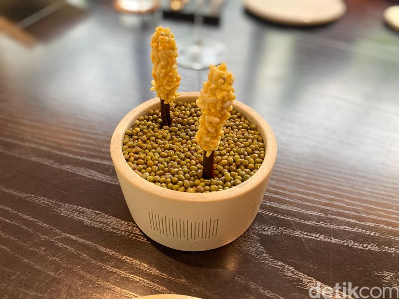 ESA Restaurant Sajikan Makanan Khas Jakarta dengan Gaya Fine Dining