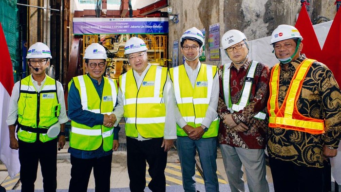 Indonesia akan mempunyai terowongan kereta bawah tanah terdalam yang berada pada kedalaman hingga 27 meter di bawah tanah. Hal ini menyusul telah diluncurkannya mesin bor terowongan atau tunnel boring machine (TBM) 1 CP202.